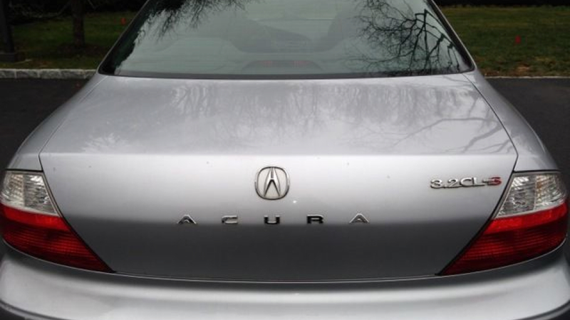Illustration for article titled Used Car Face Off: What Has To Be In A Luxury Coupe, RWD Or A Manual?